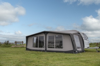 Telta Lounge am Wohnwagen 