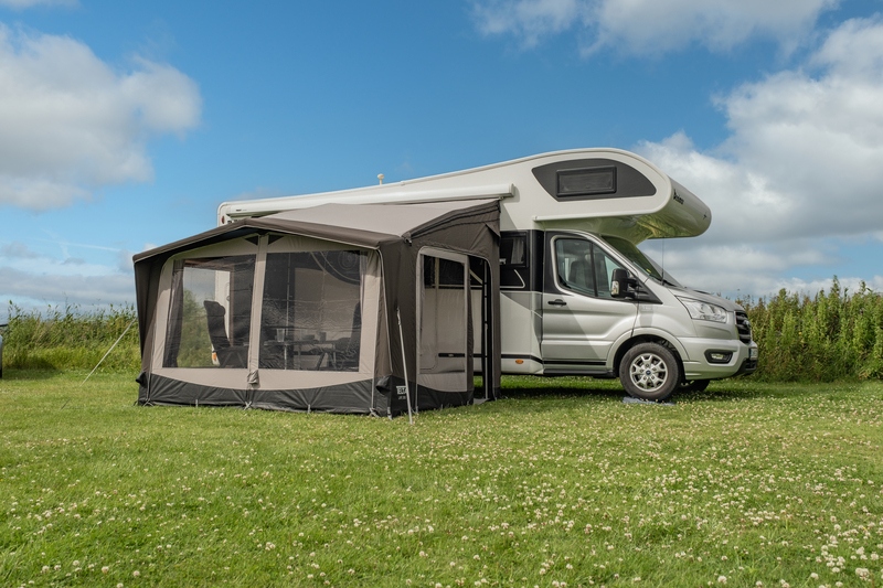 Telta Life Vorzelt vor dem Wohnmobil